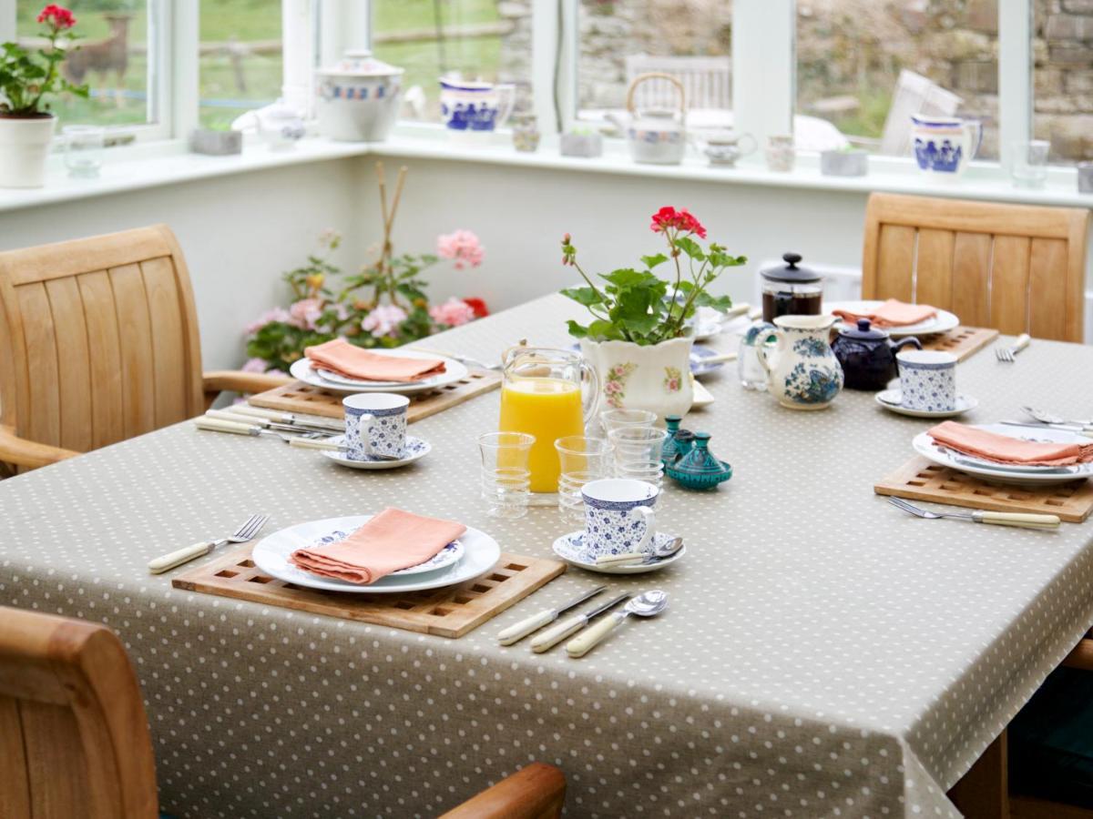 Bed and Breakfast Higher Tresmorn Farm à Crackington Haven Extérieur photo